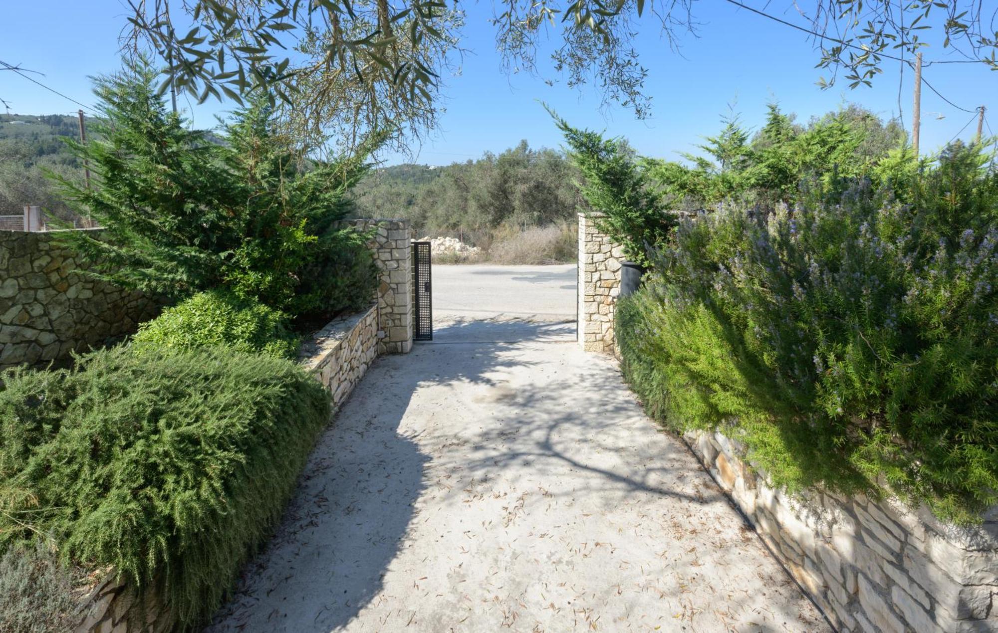 Villa Bougarini Haven Family Villa Rock Pool Oasis Ieromonachos Exterior photo
