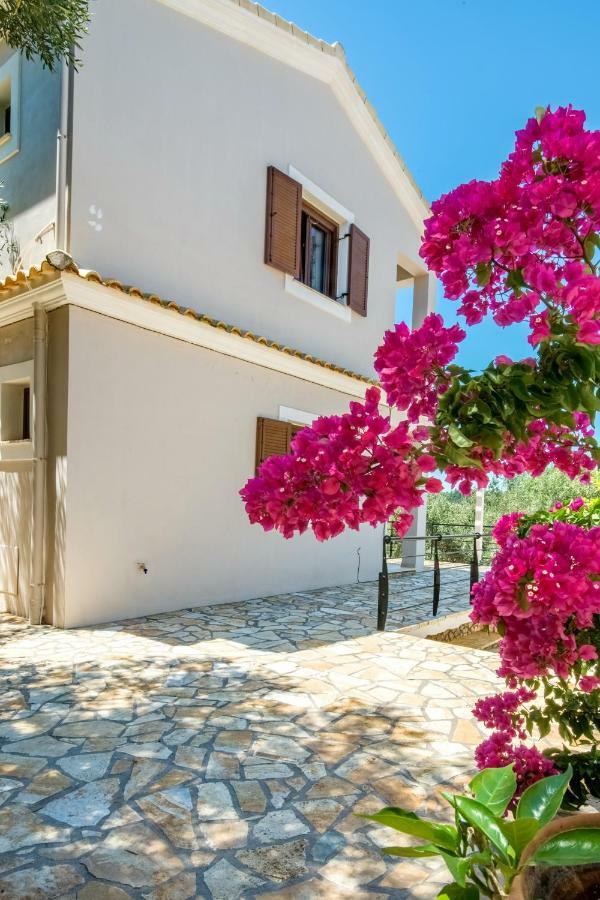 Villa Bougarini Haven Family Villa Rock Pool Oasis Ieromonachos Exterior photo