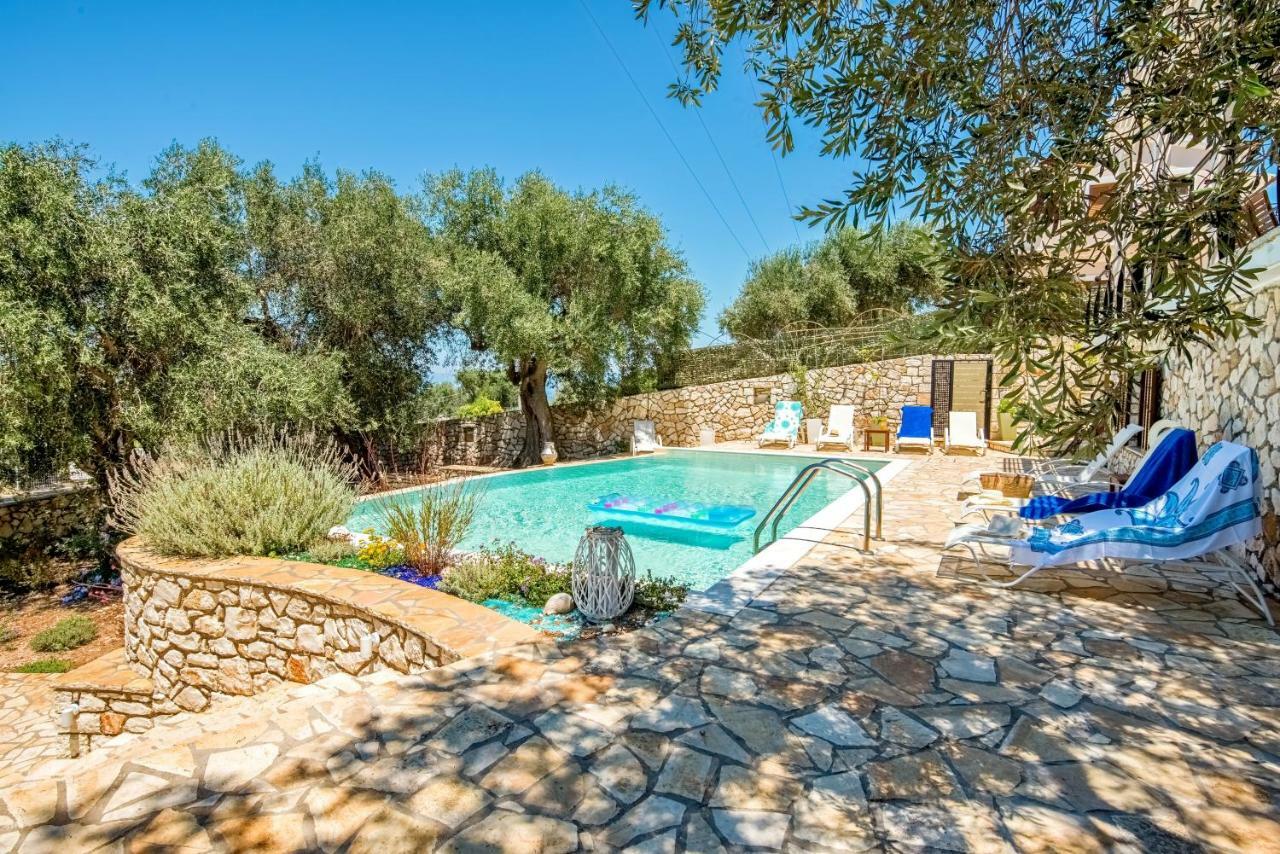 Villa Bougarini Haven Family Villa Rock Pool Oasis Ieromonachos Exterior photo